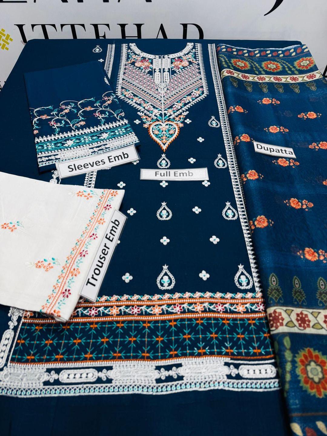 3 Pcs Women's Unstitched Embroidered Suit